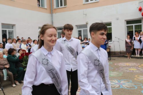 Последний звонок в Уруссинской СОШ №2