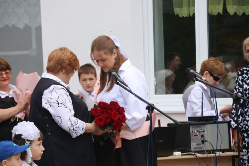Последний звонок в Уруссинской СОШ №2