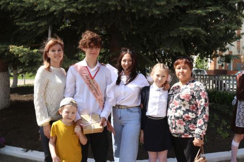 Последний звонок в Уруссинской СОШ №2