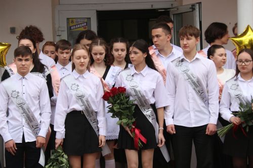 Последний звонок в Уруссинской СОШ №2