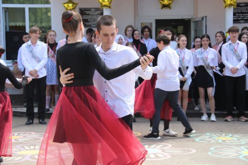 Последний звонок в Уруссинской СОШ №2