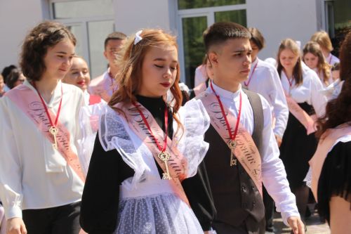 Последний звонок в Уруссинской СОШ №2