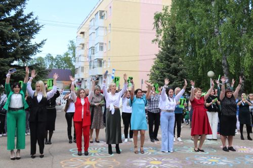 Последний звонок в Уруссинской СОШ №2