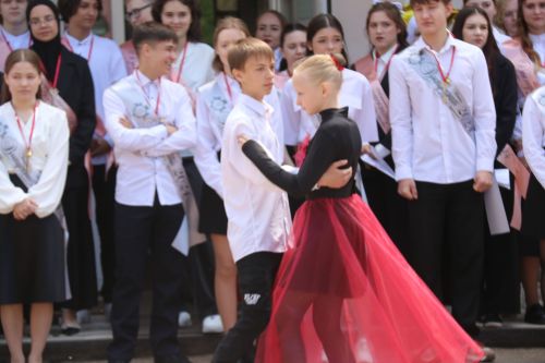 Последний звонок в Уруссинской СОШ №2
