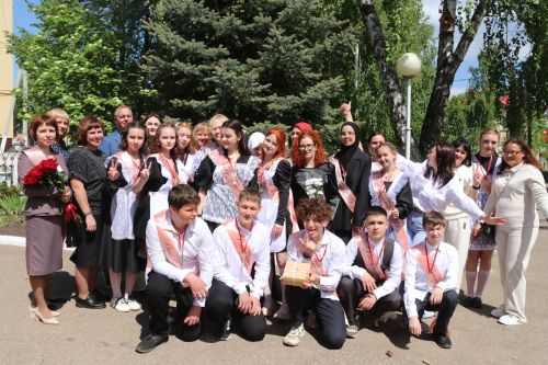 Последний звонок в Уруссинской СОШ №2