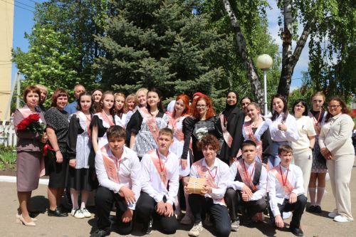 Последний звонок в Уруссинской СОШ №2
