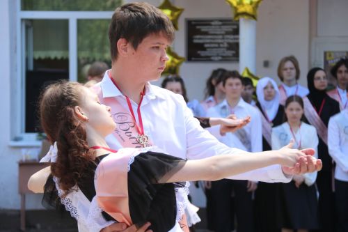 Последний звонок в Уруссинской СОШ №2