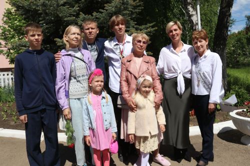 Последний звонок в Уруссинской СОШ №2