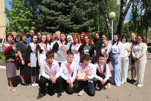 Последний звонок в Уруссинской СОШ №2
