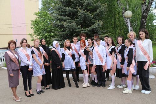 Последний звонок в Уруссинской СОШ №2