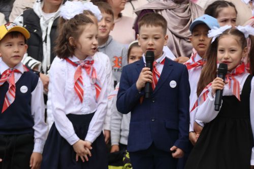 Последний звонок в Уруссинской СОШ №2