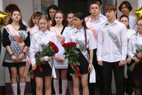 Последний звонок в Уруссинской СОШ №2