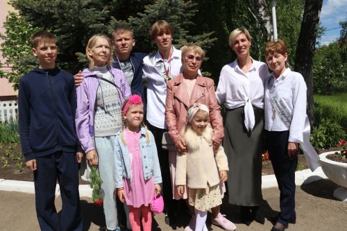 Последний звонок в Уруссинской СОШ №2