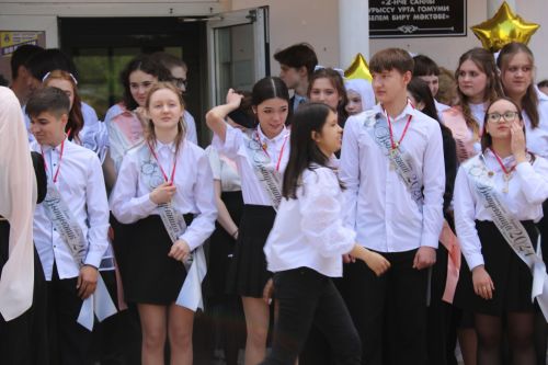 Последний звонок в Уруссинской СОШ №2