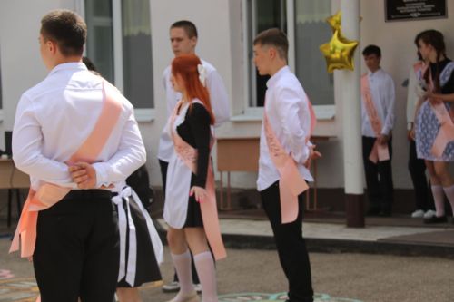 Последний звонок в Уруссинской СОШ №2
