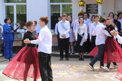 Последний звонок в Уруссинской СОШ №2