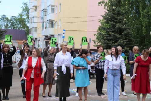Последний звонок в Уруссинской СОШ №2