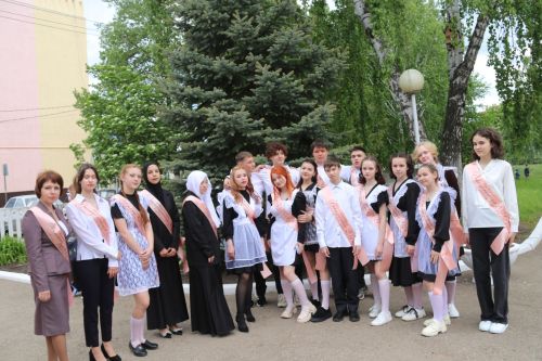 Последний звонок в Уруссинской СОШ №2