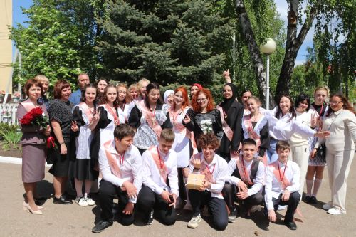 Последний звонок в Уруссинской СОШ №2