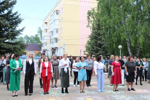 Последний звонок в Уруссинской СОШ №2