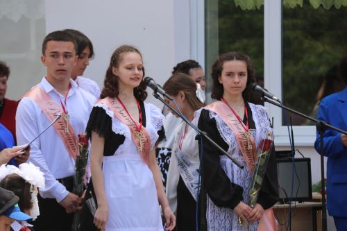 Последний звонок в Уруссинской СОШ №2