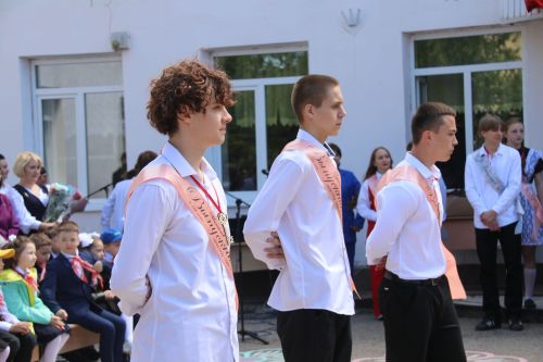 Последний звонок в Уруссинской СОШ №2