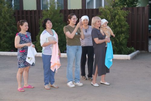 Работники культуры традиционно провели сбор подарков от населения для участников состязаний и конкурсов на Сабантуе