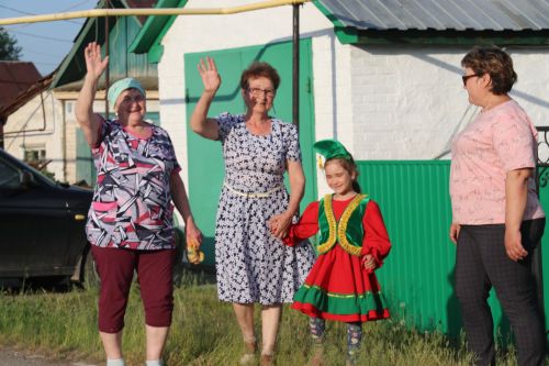 Работники культуры традиционно провели сбор подарков от населения для участников состязаний и конкурсов на Сабантуе