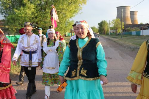 Работники культуры традиционно провели сбор подарков от населения для участников состязаний и конкурсов на Сабантуе