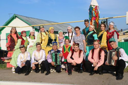Работники культуры традиционно провели сбор подарков от населения для участников состязаний и конкурсов на Сабантуе