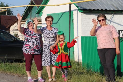 Работники культуры традиционно провели сбор подарков от населения для участников состязаний и конкурсов на Сабантуе