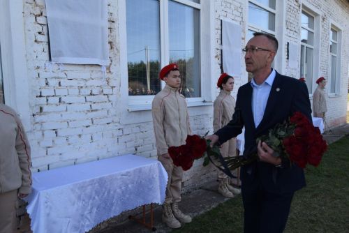 Мемориальные доски – в память о погибших земляках