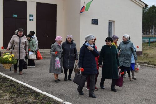 Ветераны производства – на встрече в Старых Уруссу