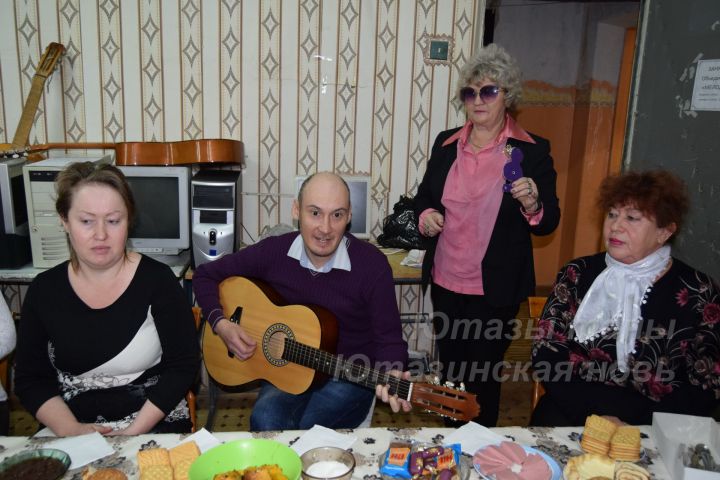 Музыкальный час в Ютазинской организации слепых