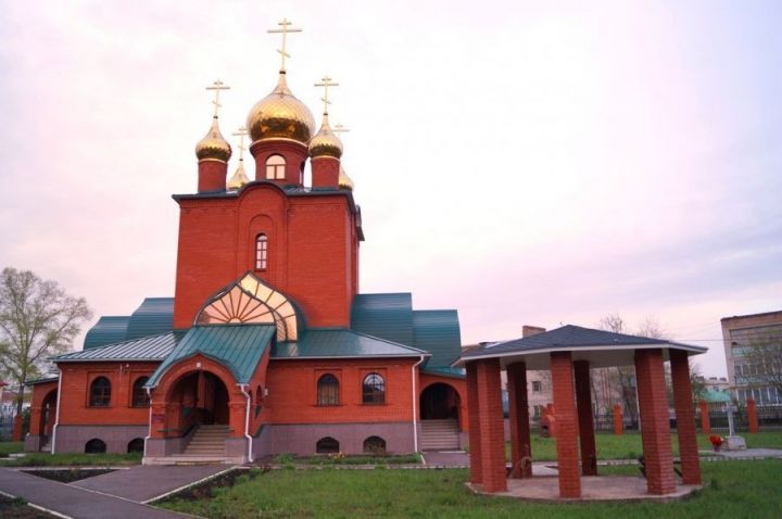 Храм в честь Святителя Николая Архиепископа Мир-Ликийских Чудотворца пгт Уруссу