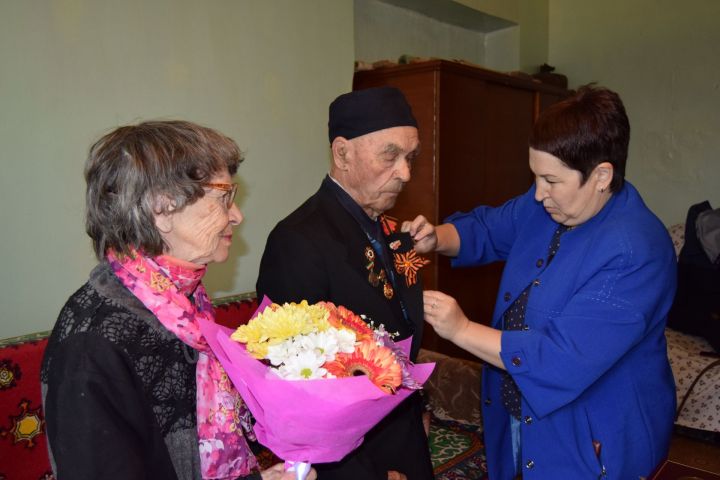 Участнику войны Мухаметнуру Каниеву вручена государственная награда
