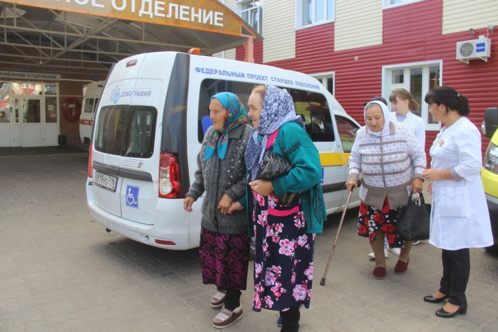 В Татарстане заработало «социальное такси» для пенсионеров