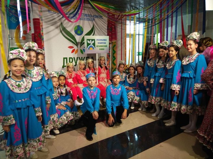 2 ноября в городе Октябрьский состоялся II Межрегиональный фестиваль – конкурс национальных культур «Дружба»