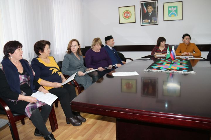 Женщины и общественники Ютазинского района обсудили тему семейного насилия