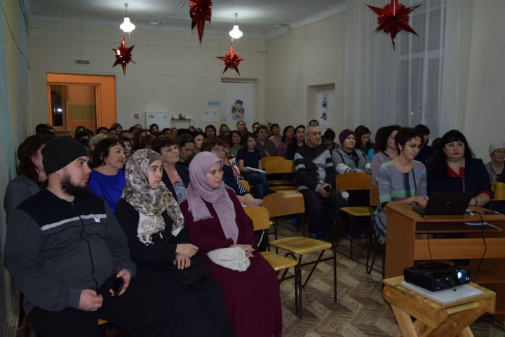 В Уруссу провели большое родительское собрание по итогам первого полугодия