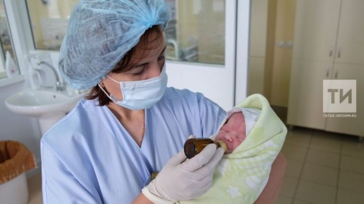 В 2020 году подарочные комплекты для новорожденных получат более 4 тыс. семей в РТ
