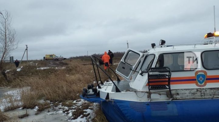 Провалившихся под лед рыбаков спасли в Алексеевском районе Татарстана