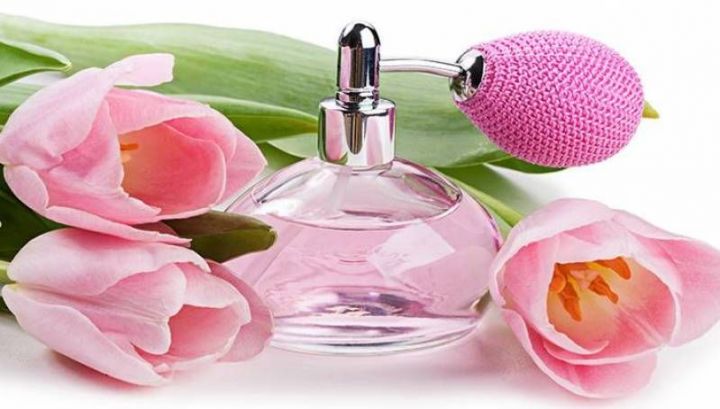 Как выбрать парфюм в подарок на 8 Марта или купить духи для себя любимой?