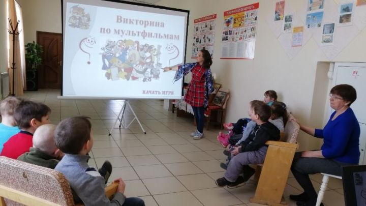 В Акбашском СДК для воспитанникам детского сада провели познавательную беседу «Любители мультфильмов».