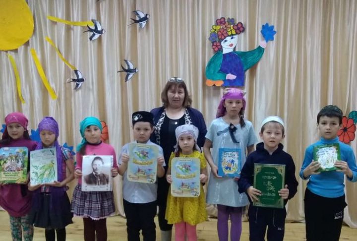 25 апреля в Подгорновской СБ провели конкурс чтецов «Габдулла Тукай в наших сердцах!».
