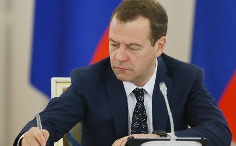 Дмитрий Медведев сегодня ликвидировал так и не утвержденную программу развития пенсионной системы