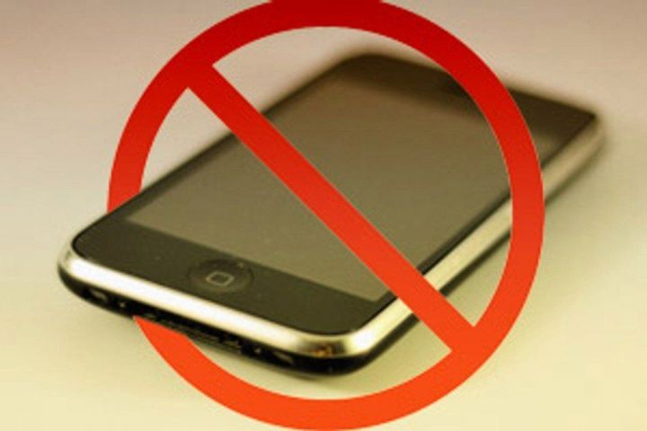 Запрет мобильных телефонов в школах. Возможные последствия