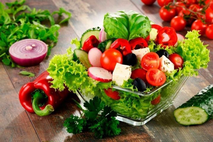 5 рецептов легких летних салатов
