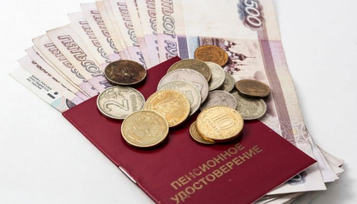 Почти 14 млн работающих пенсионеров РФ с 1 августа будут получать повышенные пенсии