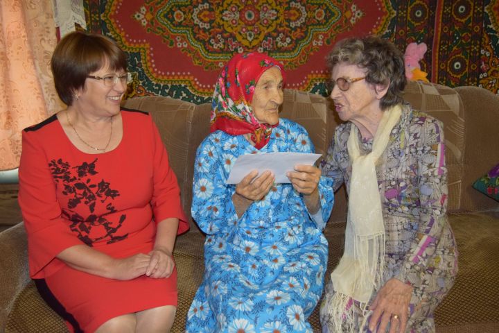 ​​​​​​​Проживающей в деревне Ак-Чишма Магсуме Миргасимовне Гимаевой вчера исполнилось 95 лет.